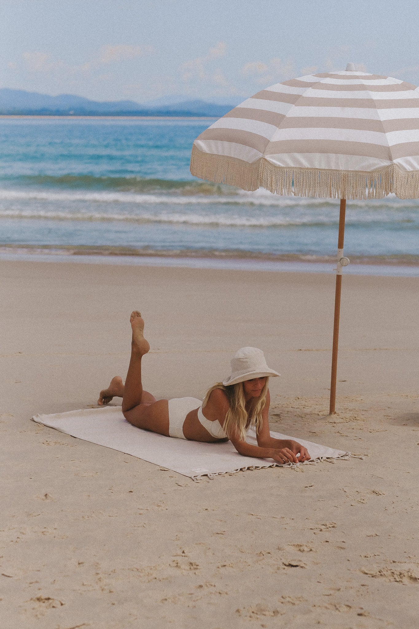 Low Tide Beach Umbrella & Beach Chair Set