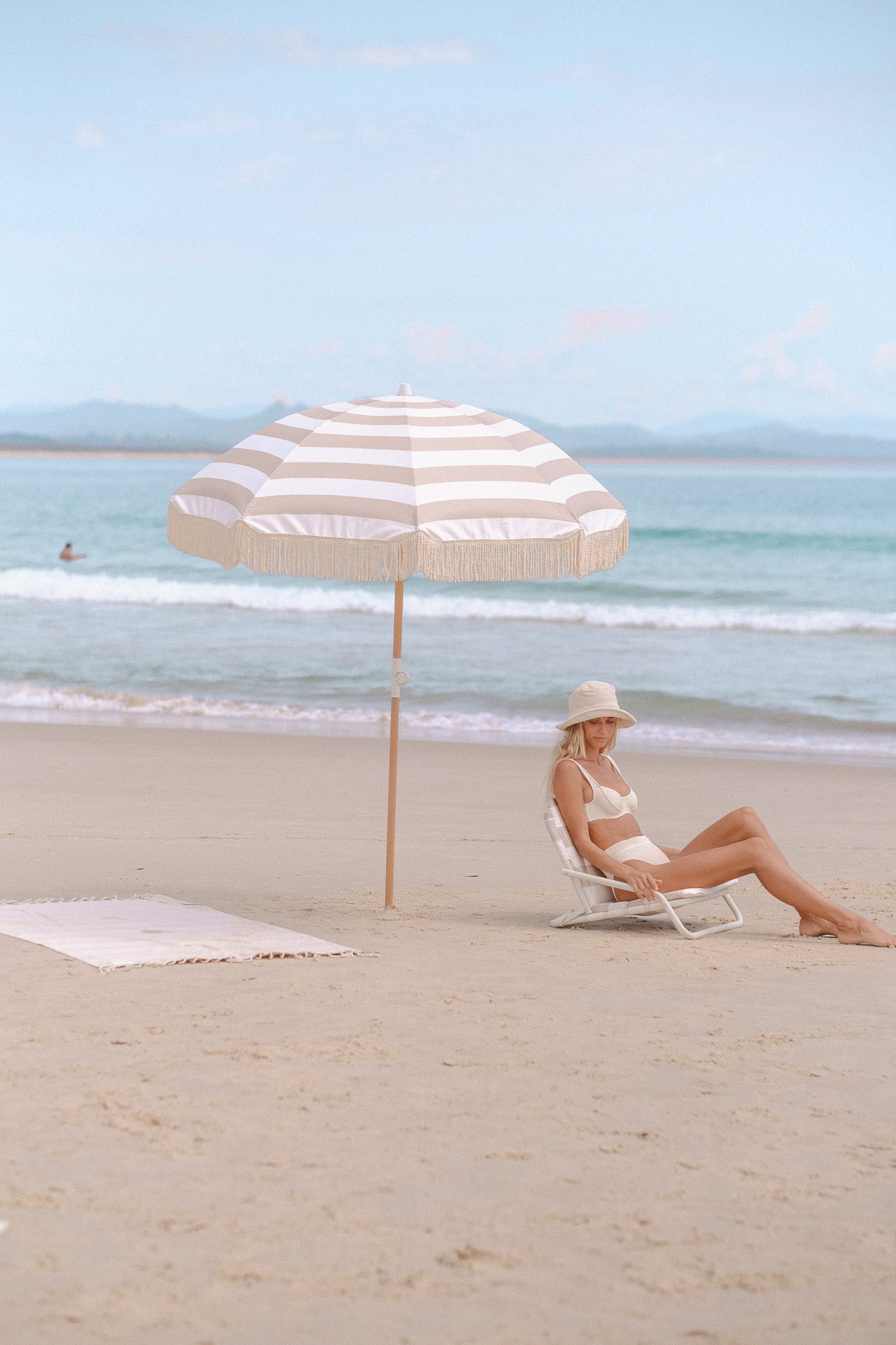Low Tide Beach Umbrella & Beach Chair Set